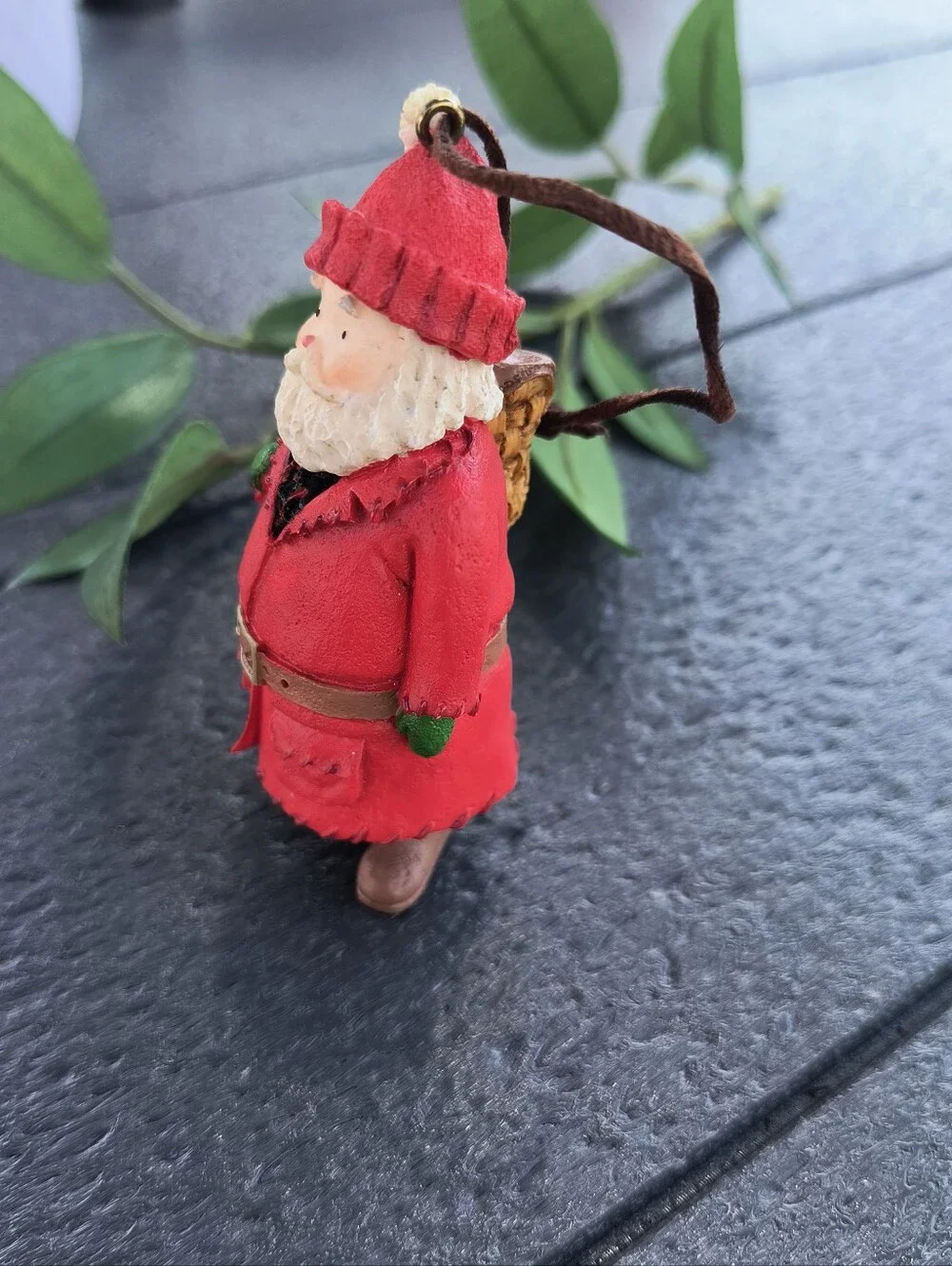 Hallmark 2003 Christmas Santa Ornament Keepsake Kris Kringle
